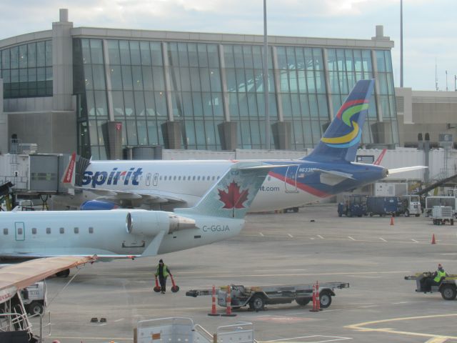 Canadair Regional Jet CRJ-200 (C-GGJA)