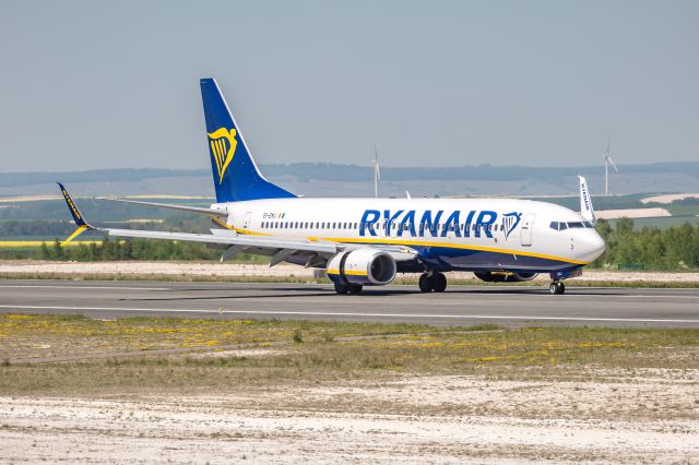 Boeing 737-700 (EI-EMJ)
