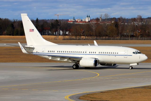 Boeing 737-700 (02-0201)