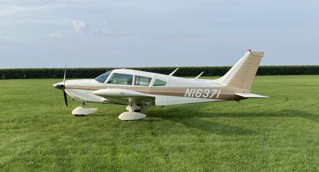 Piper Cherokee (N16371)