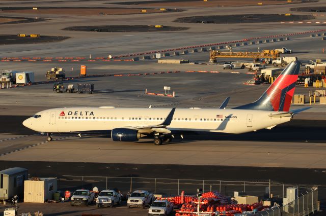 Boeing 737-900 (N884DN)