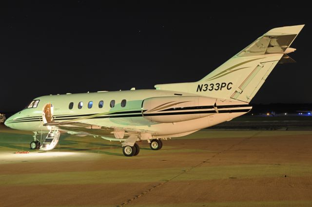 Hawker 800 (N333PC) - Seen at KFDK on 8/13/2009.