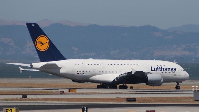 Airbus A380-800 (D-AIML) - "Hamburg"