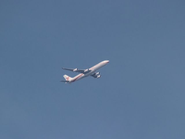 Airbus A340-300 (PZ-TCP)