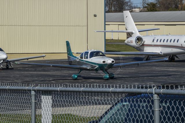 Cirrus SR-22 (N469GR)