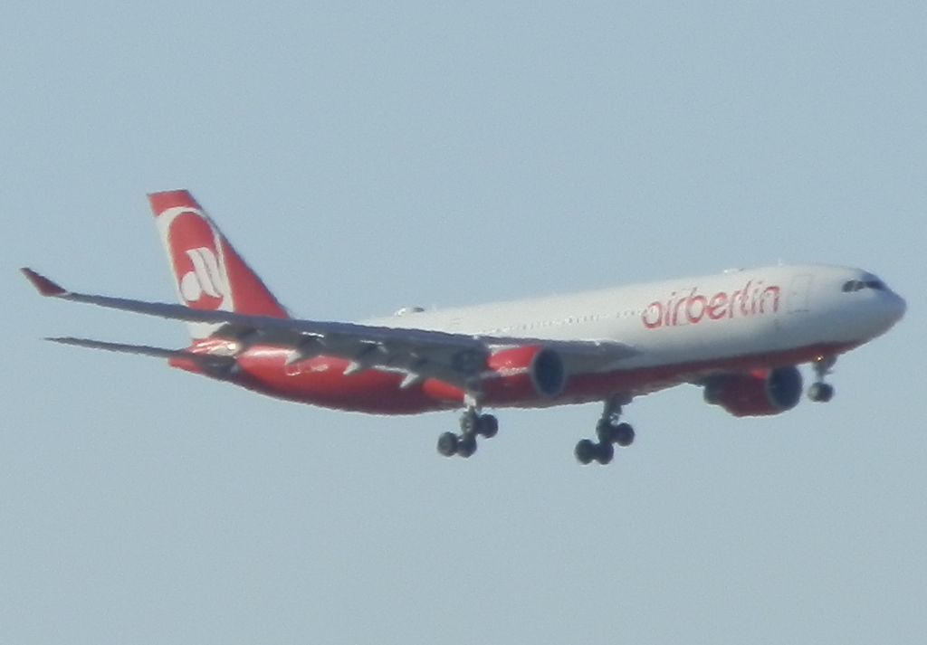 Airbus A330-200 (D-ABXF)