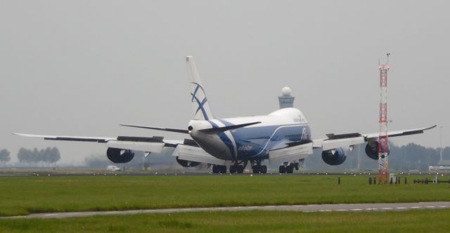 BOEING 747-8 (VQ-BVR)