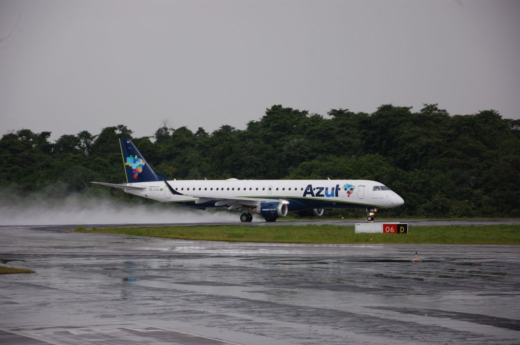 EMBRAER 195 (PR-AXQ)