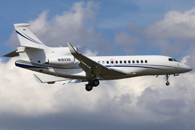 Dassault Falcon 7X (N1933G)