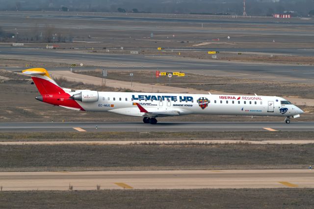 Bombardier CRJ-1000 (EC-MUG)