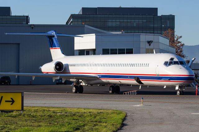 McDonnell Douglas MD-81 (N682RW)