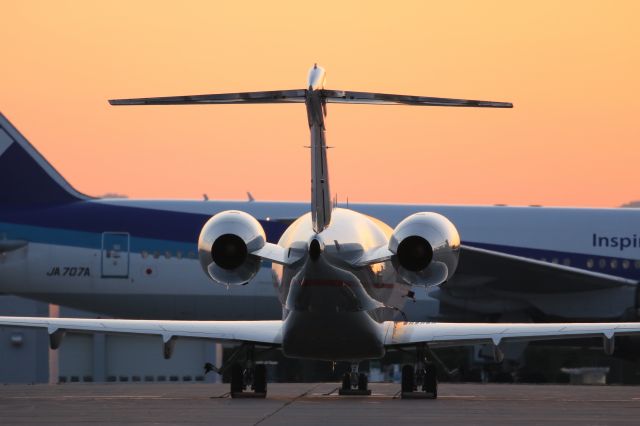 Bombardier Challenger 300 (N353VJ) - 27 May 2016:Bank Of Utah,Bombardier BD-100-1A10 Challenger 350