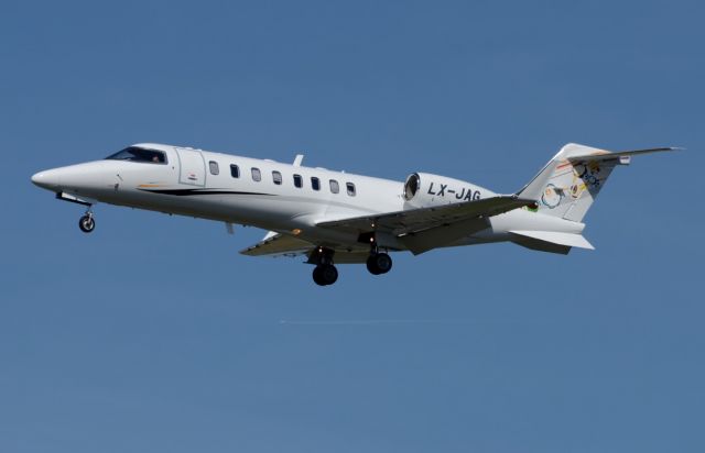 Learjet 45 (LX-JAG)