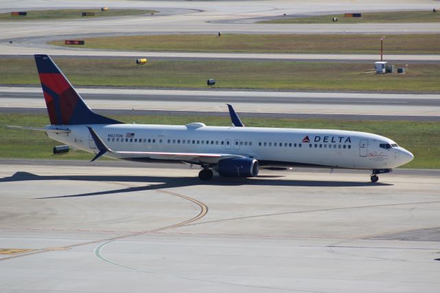Boeing 737-900 (N827DN)