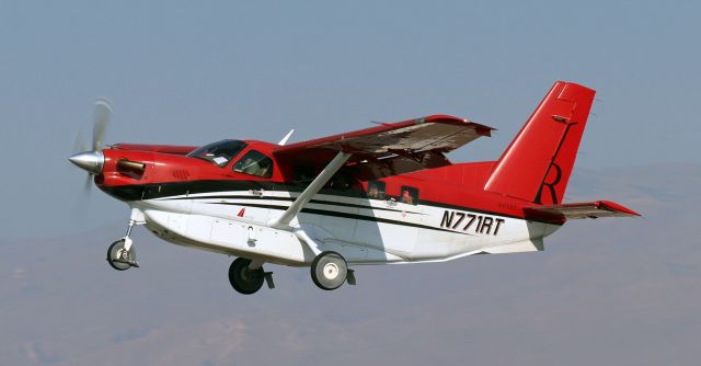 Quest Kodiak (N771RT) - Playa dust on the tires provides a big clue as to where this Kodiak has been: the temporary airport at Black Rock City (88NV).