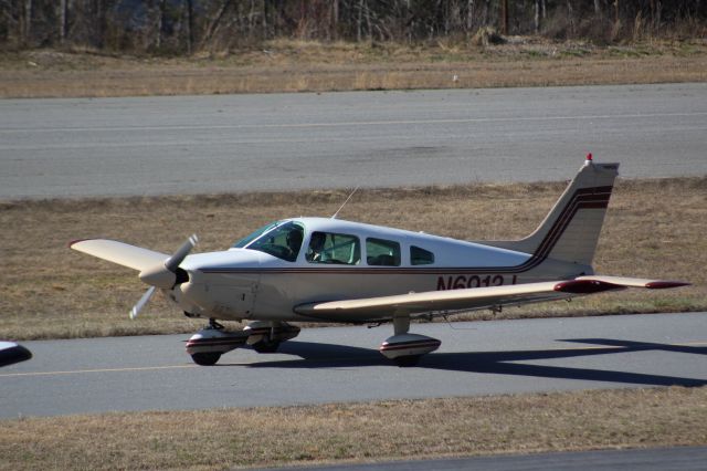 Piper Cherokee (N6913J)