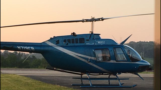 Bell JetRanger (N719CB)
