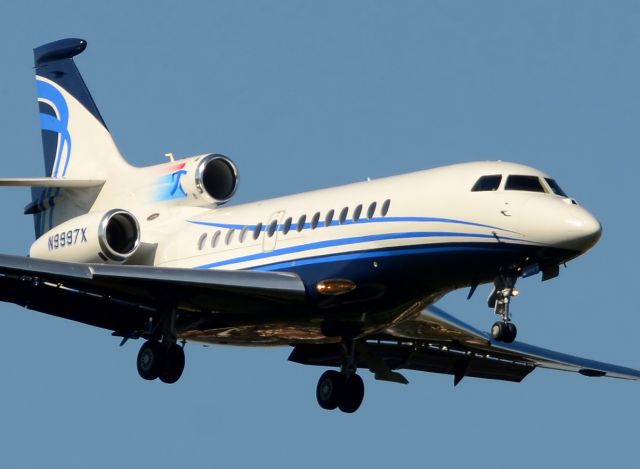 Dassault Falcon 7X (N9997X)