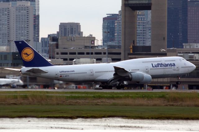 BOEING 747-8 (D-ABYH)