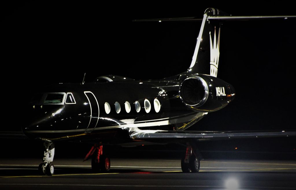 Gulfstream Aerospace Gulfstream IV (N94JL) - Santa Maria Island International Airport - LPAZ. November 19, 2021. https://www.facebook.com/aeroportosantamaria