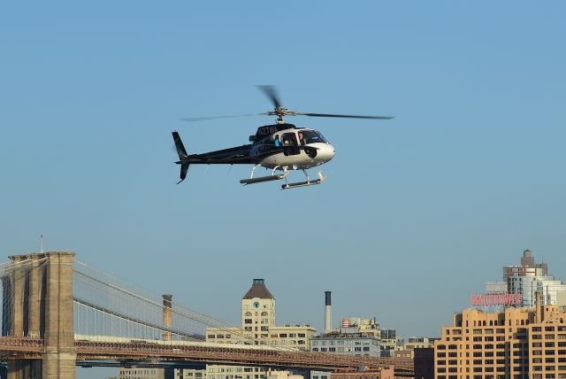 N27WA — - N27WA approaching Downtown Manhattan/Wall St Heliport (JRB / KJRB) after a sightseeing tour of New York City. Please look for more photos at Opshots.net