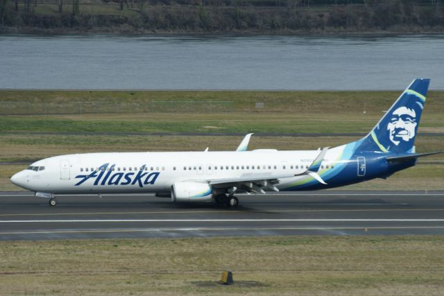 N292AK — - AS649 LAS-PDX 3/24/23