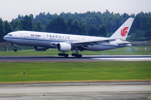 Boeing 777-200 (B-2061) - TIPS:Select full-size and wait for a while for better view.