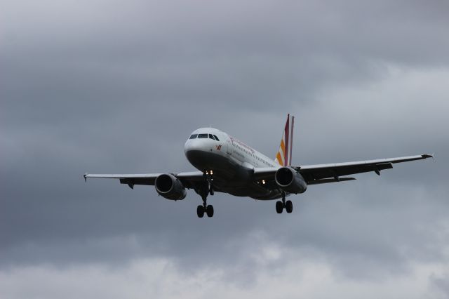 Airbus A319 (D-AGWD)