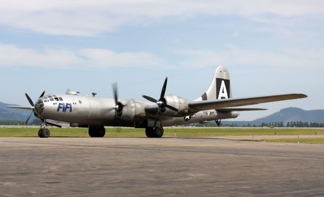 Boeing B-29 Superfortress (N529B)