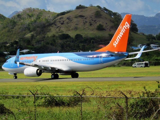 Boeing 737-800 (C-FAWC)