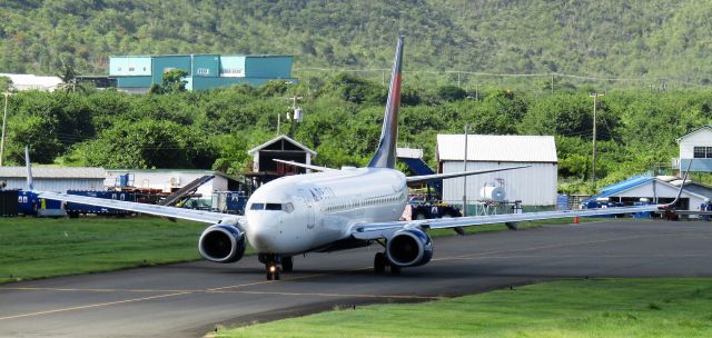 Boeing 737-800 (N3732J)