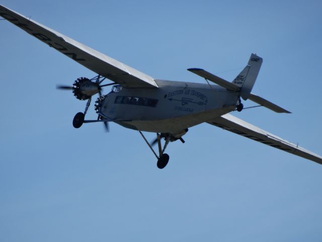 Ford Tri-Motor (N8407)