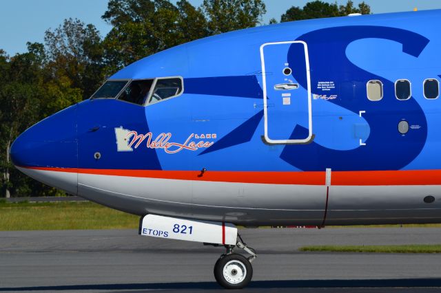 Boeing 737-800 (N821SY) - "Lake Mille Lacs" waiting to taxi at KJQF - 10/21/18