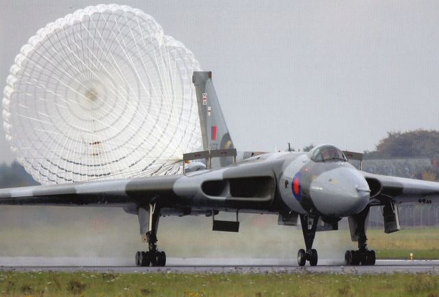 — — - Last landing of VULCAN XH 558
