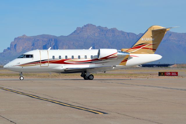 Canadair Challenger (N138DM)