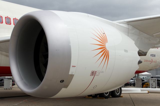 Boeing 787-8 (N10085) - Close up view of the GEnx on an Air India B787-800.