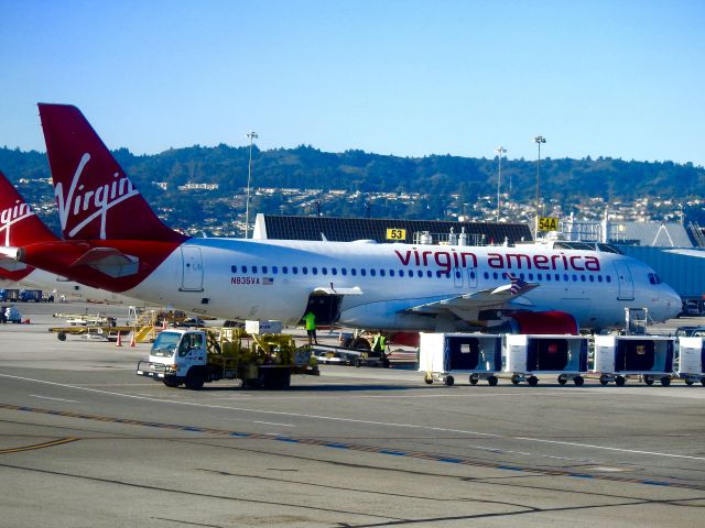 Airbus A320 (N835VA)