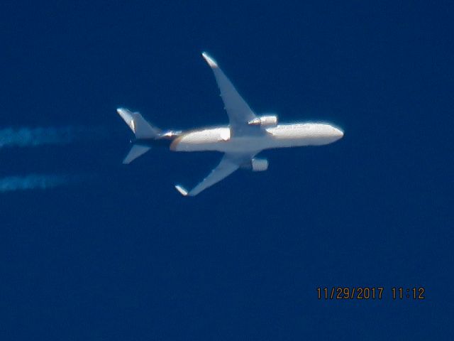 BOEING 767-300 (N318UP)