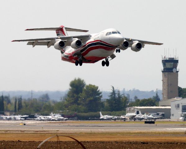 Avro Avroliner (RJ-85) (N839AC) - KRDD - AeroFlite Tanker 160 departing Redding on 9/11/2014 for the fire.br /br /Serial number 2270 LN:270br /Type Bae Avro RJ85br /First flight date 02/11/1995br /Test registration G-CLHX