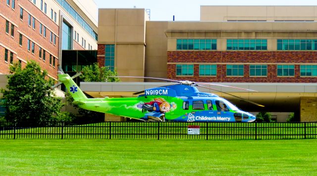 Sikorsky S-76 (N919CM)
