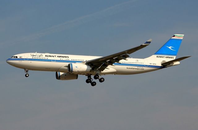 Airbus A330-200 (9K-APA)