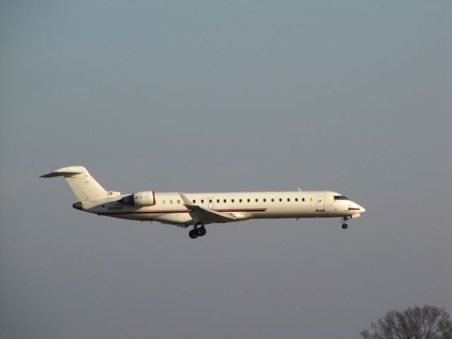 Canadair Regional Jet CRJ-700 (N608QX)