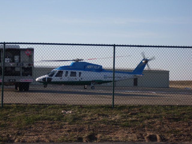 Sikorsky S-76 (N911LV)