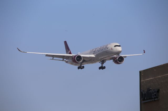 Airbus A350-1000 (G-VPRD)