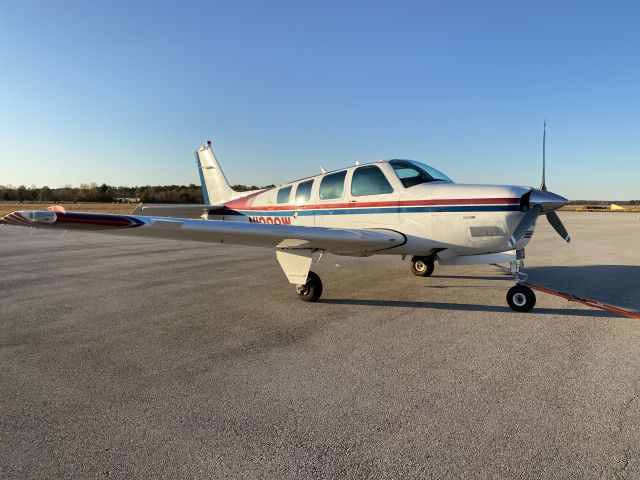 Beechcraft Bonanza (36) (N1098W)