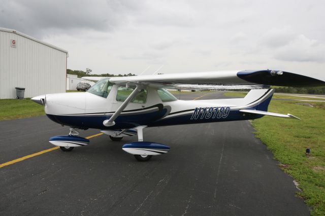 Cessna Commuter (N18189)