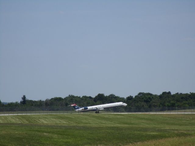 Canadair Regional Jet CRJ-900 (N956LR)