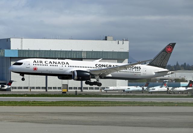 Boeing 787-9 Dreamliner (C-FVNB)