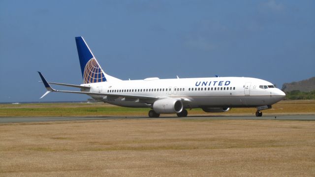 Boeing 737-800 (N78524)