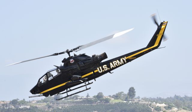 Bell TH-1S HueyCobra (N589HF) - Camarillo Airshow 2017